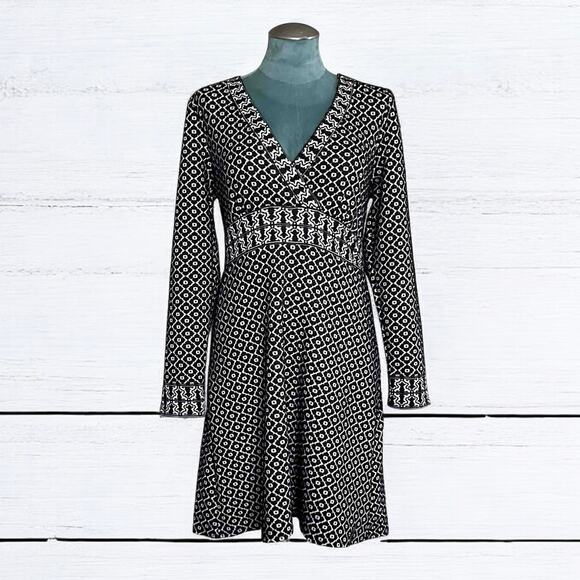 Max Studio Women's Geometric Floral Long sleeve Dress Size Large NWT - Picture 1 of 8
